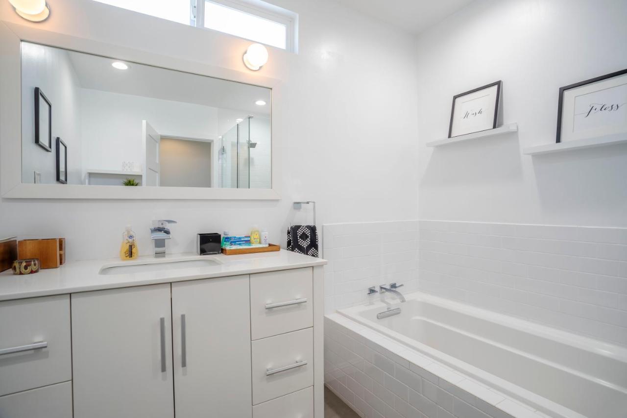 Enchanting Sherman Oaks Home With Pool Permit #Hsr Two One Zero Zero 2605 Los Angeles Exterior photo